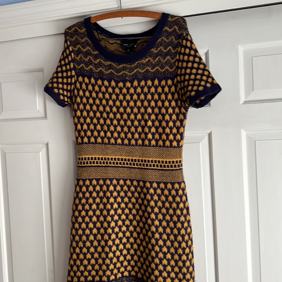 Romeo and Juliet Couture blue and gold sweater dress, size M in good condition - Picture 3 of 7